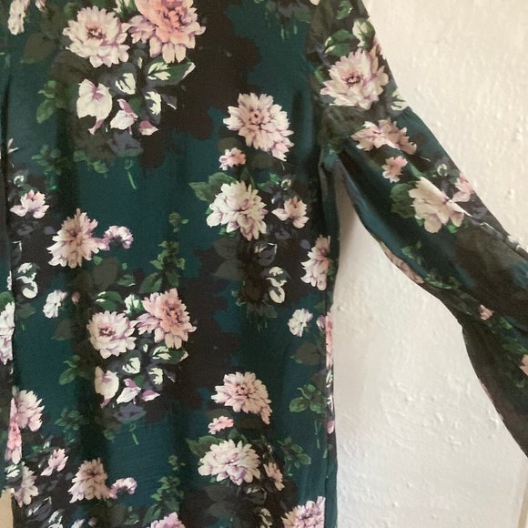 COPY - Club Monaco Teal Green Silk Dress with Blush Floral Pattern & Bell Sleev… - Picture 8 of 9